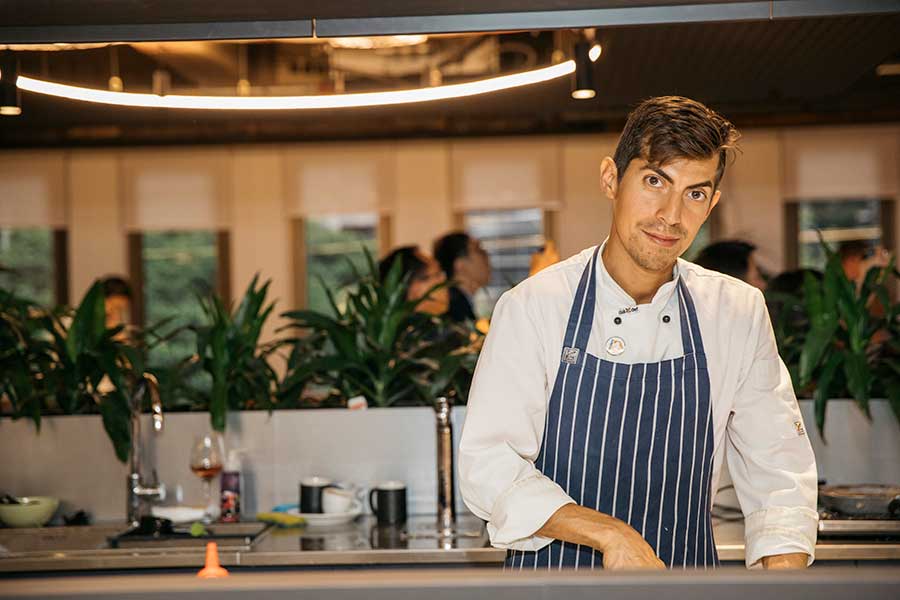 chef-Robert-prepping