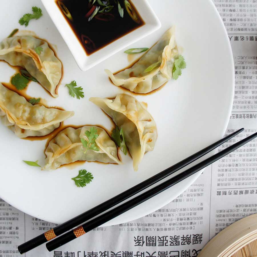 chinese steamed dumplings