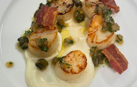 Chef Craig Wright Hervey Bay Scallops, Cauliflower Puree, Bacon, Caper Relish Dish