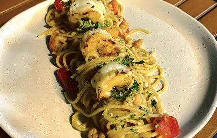 Chef Rolando Romagnoli Italian Spaghetti And Australian Prawns