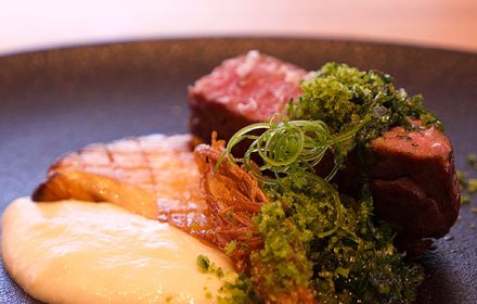 Eye fillet, mushroom, onion puree, parsley crumb and mix dish by Chef Jay Park